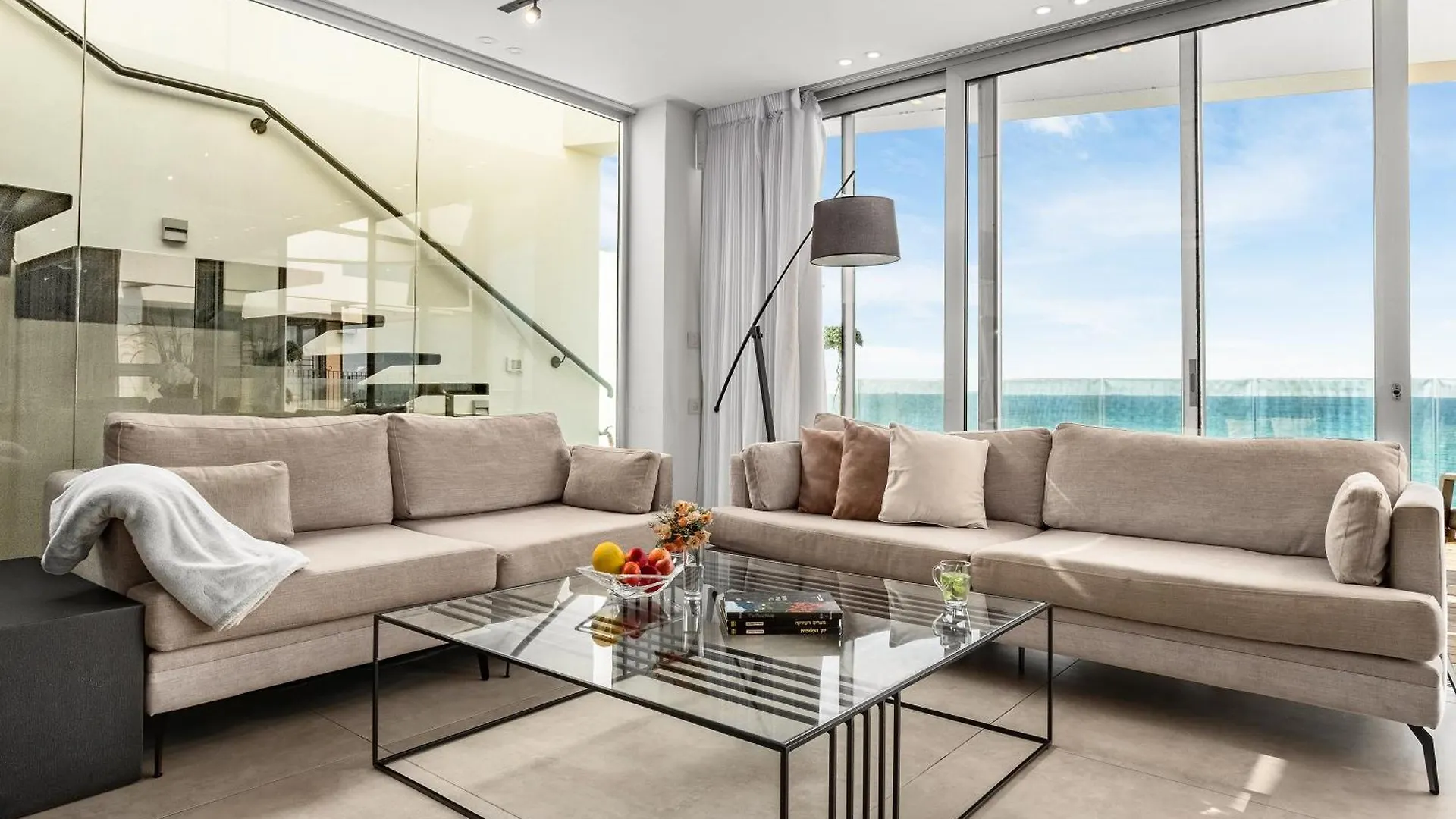 חיפה Penthouse 3Br + Roof Top + Parking - On The Beach ישראל