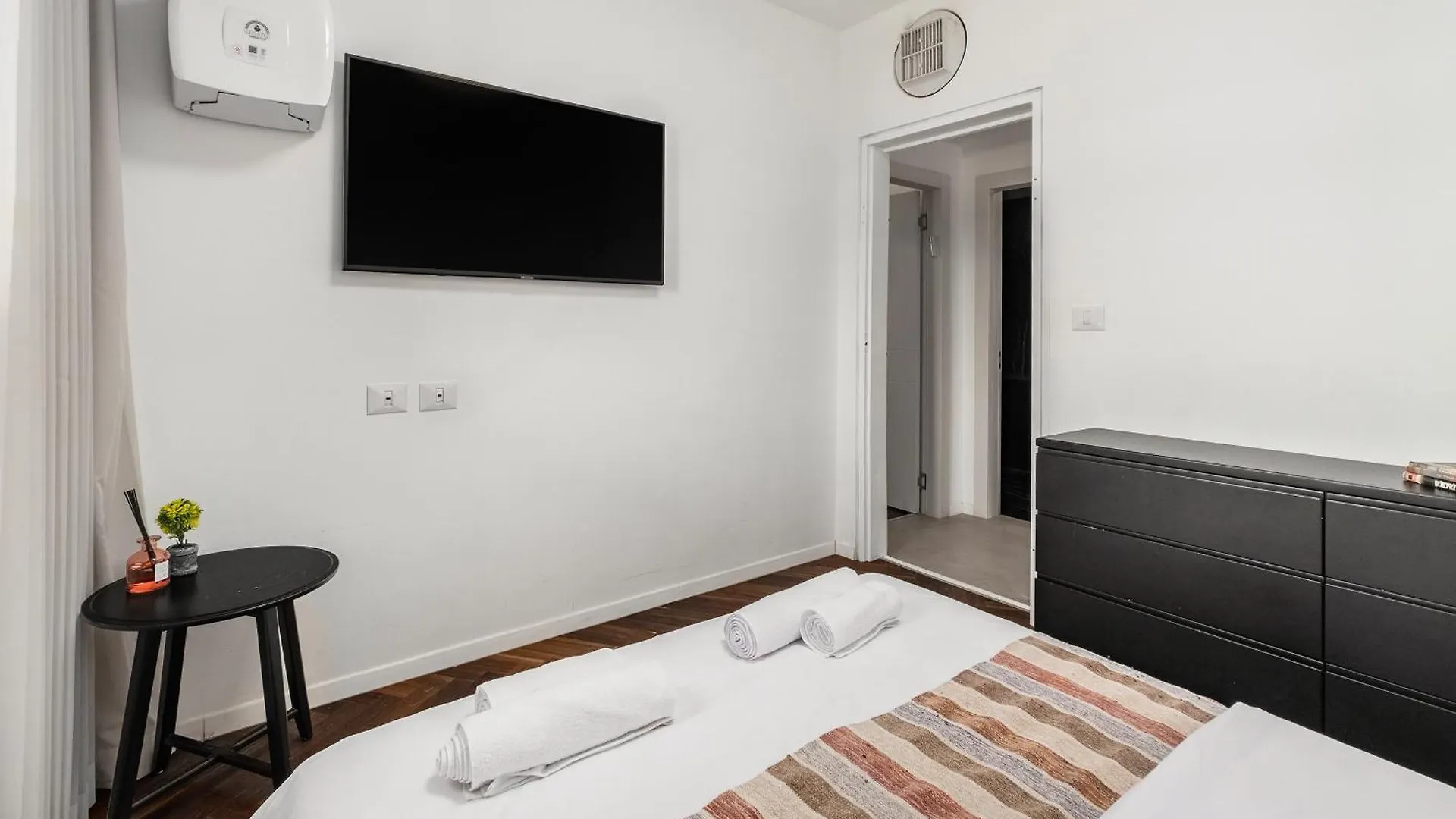 חיפה Penthouse 3Br + Roof Top + Parking - On The Beach דירה