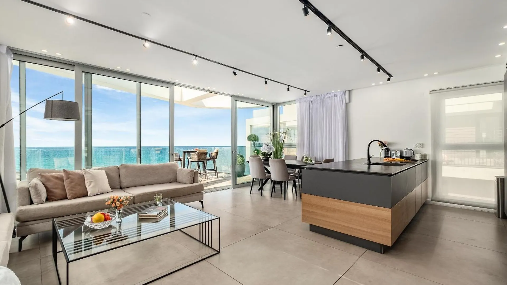 חיפה Penthouse 3Br + Roof Top + Parking - On The Beach