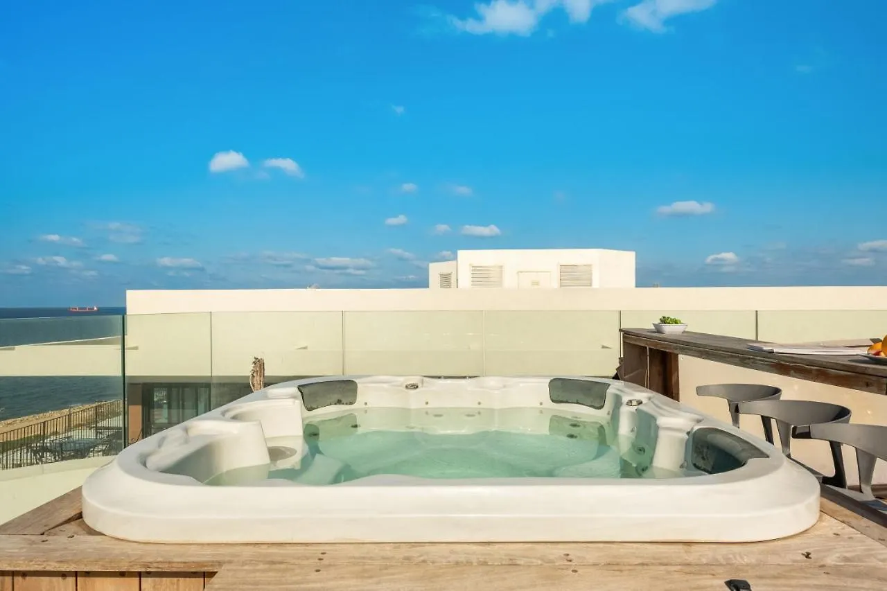 דירה חיפה Penthouse 3Br + Roof Top + Parking - On The Beach