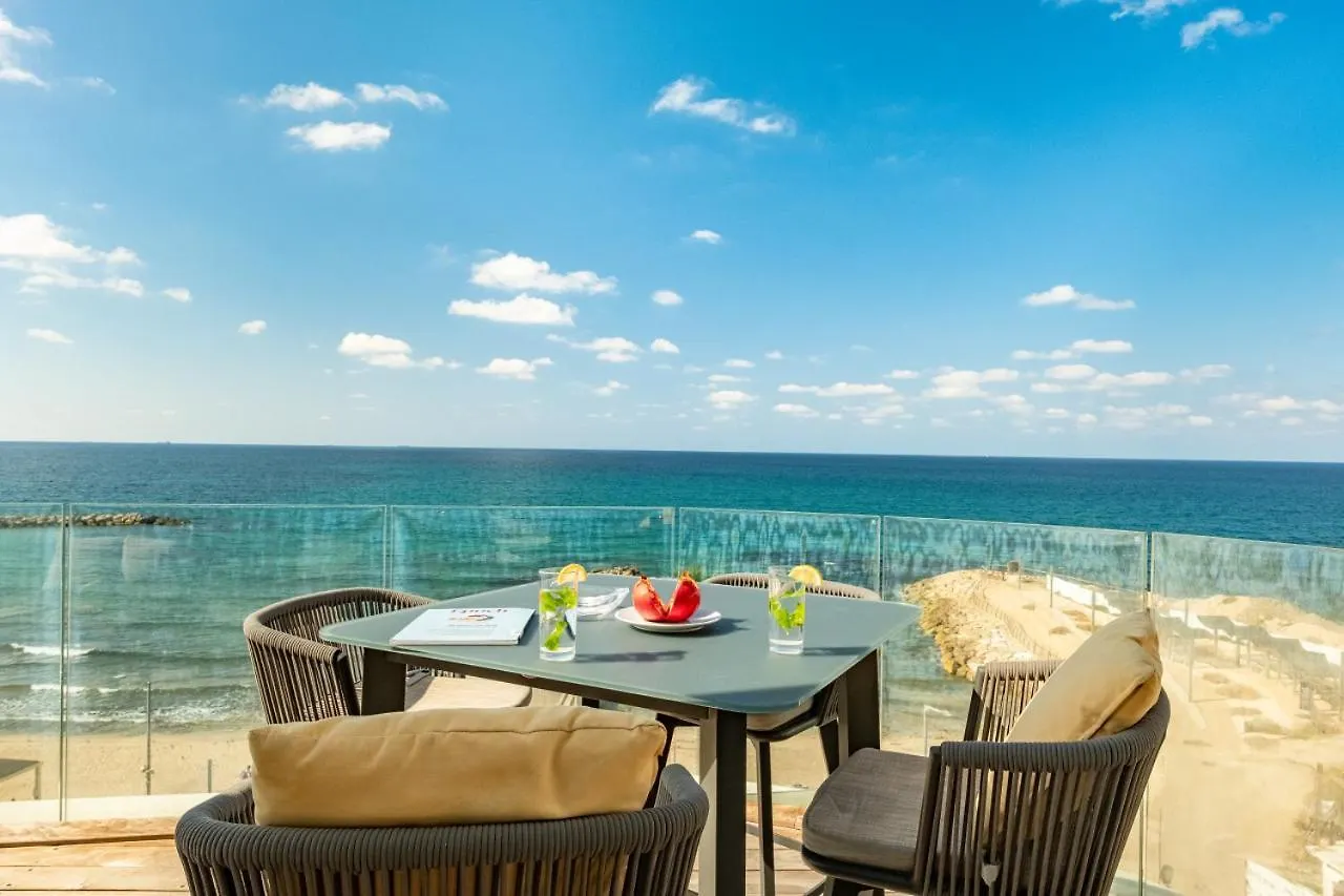 חיפה Penthouse 3Br + Roof Top + Parking - On The Beach 0*,  ישראל