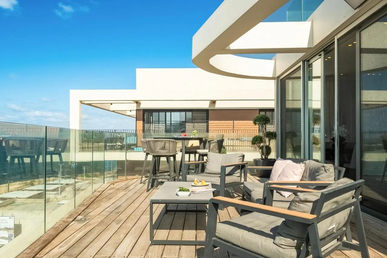 דירה חיפה Penthouse 3Br + Roof Top + Parking - On The Beach ישראל