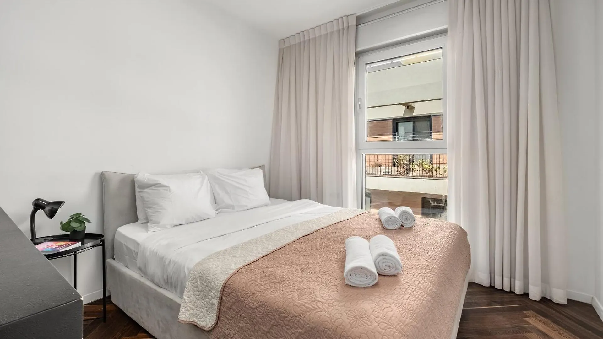 Lägenhet Penthouse 3Br + Roof Top + Parking - On The Beach Haifa