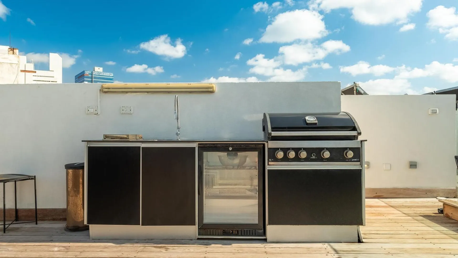 Lägenhet Penthouse 3Br + Roof Top + Parking - On The Beach Haifa Israel